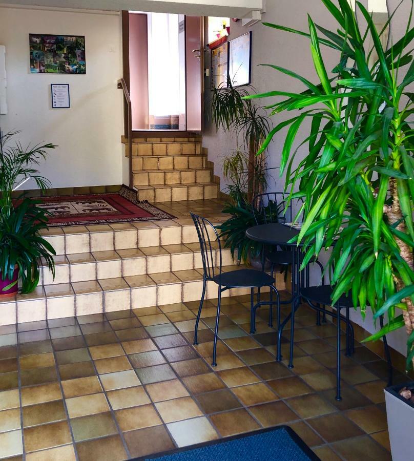 Auberge Pour Tous Vallorbe Exterior foto